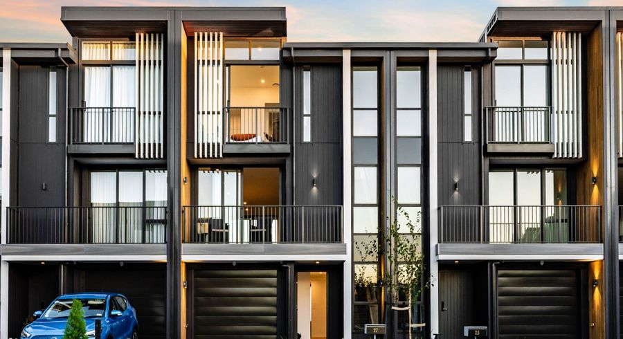  at 27 Amber Court, Stonefields, Auckland City, Auckland