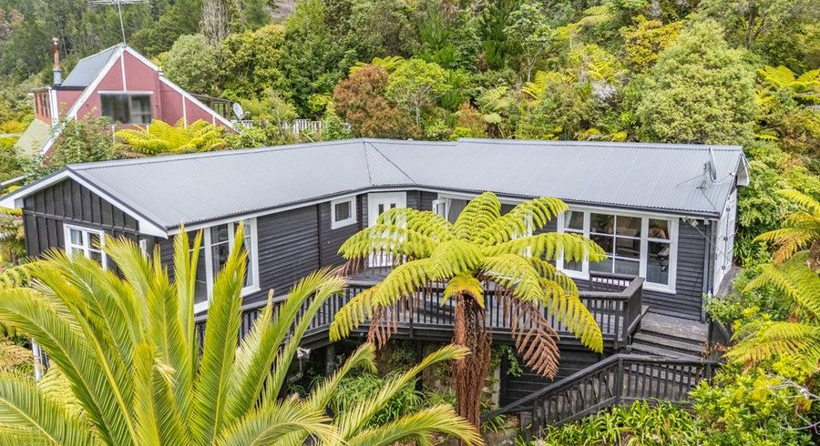  at 76 Wyndham Road, Pinehaven, Upper Hutt, Wellington