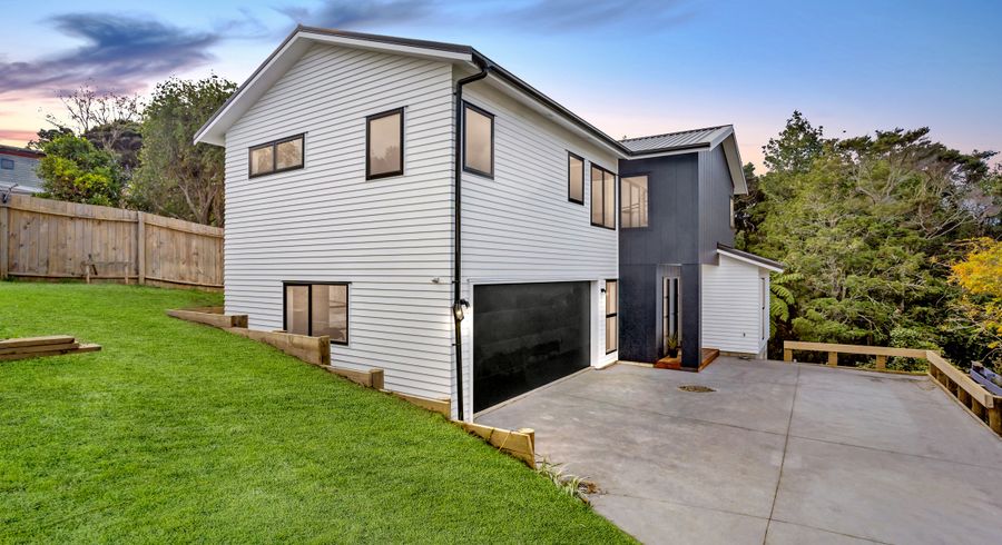  at 10A Windy Ridge Rd, Glenfield, Auckland