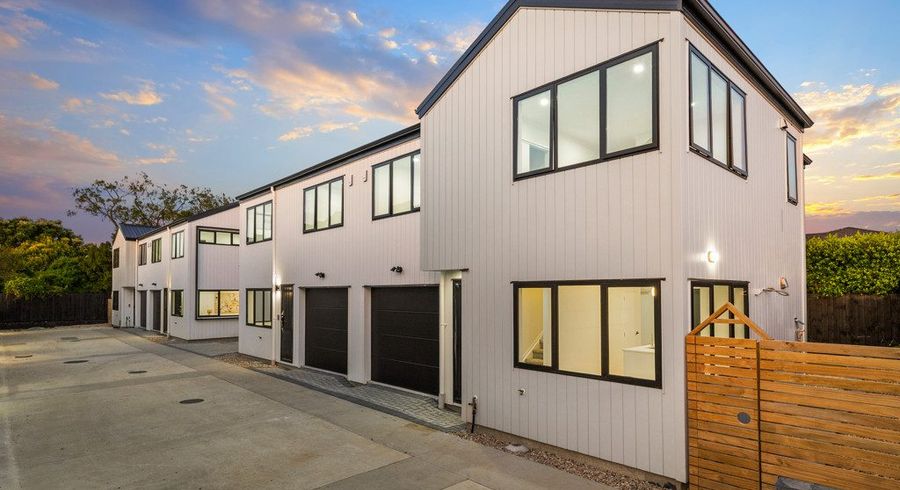  at 113 Beach Road, Te Atatu Peninsula, Waitakere City, Auckland