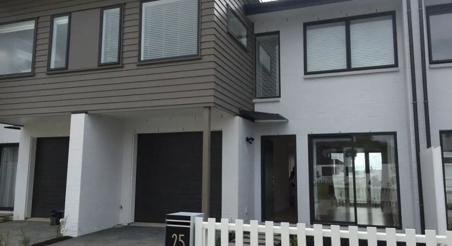  at 25 Whale Road, Mount Wellington, Auckland City, Auckland