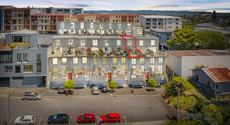  at 33R Charlotte Street, Eden Terrace, Auckland