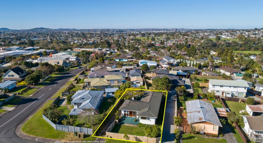  at 21 Blue Spur Way, Glendene, Auckland
