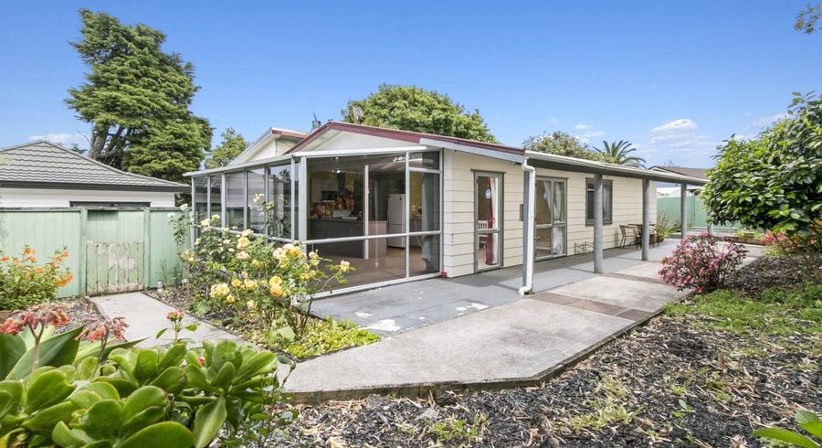  at 37 Takapu Street, Henderson, Waitakere City, Auckland