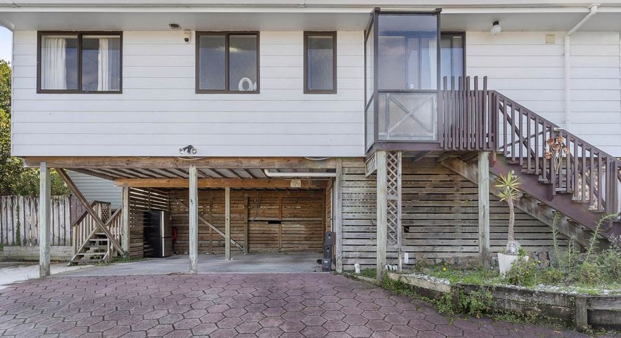  at 2/577 Richardson Road, Mount Roskill, Auckland