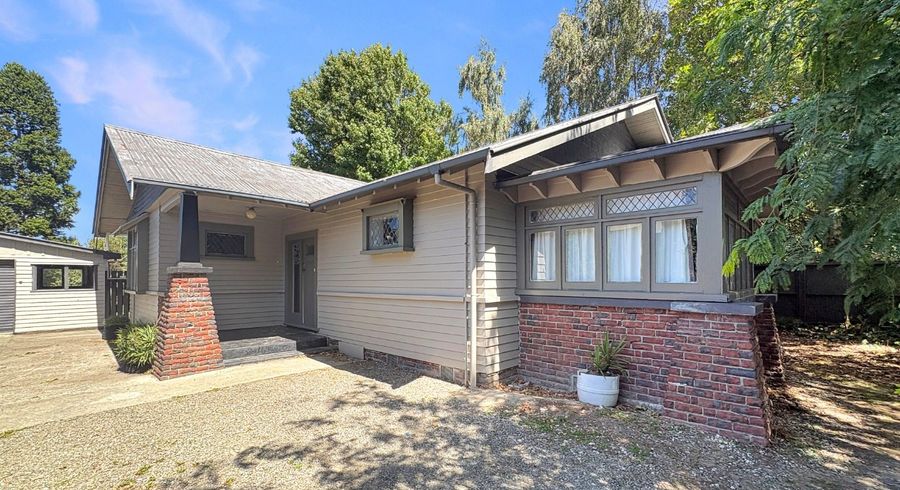  at 374 College Street, Hokowhitu, Palmerston North, Manawatu / Whanganui