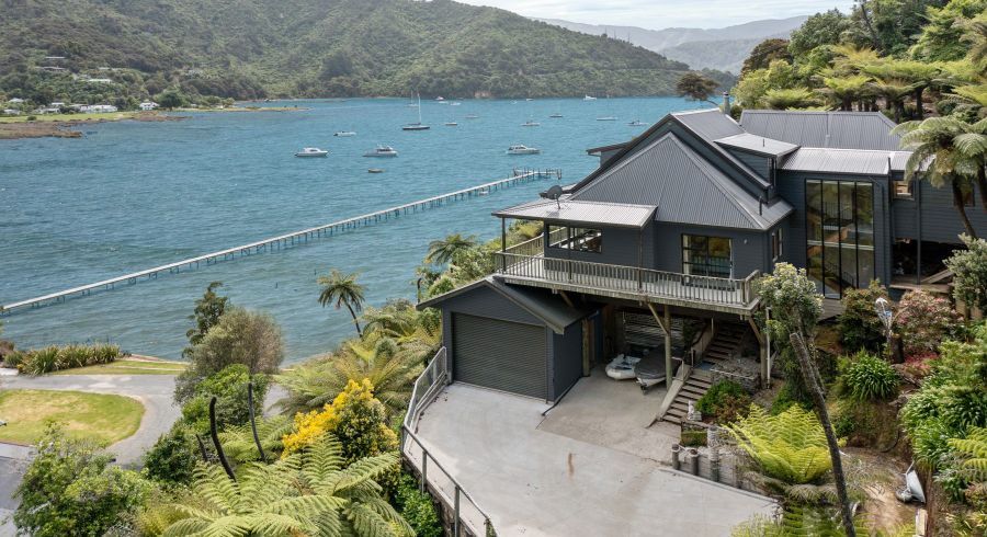  at 2389 Queen Charlotte Drive, Ngākuta Bay, Picton