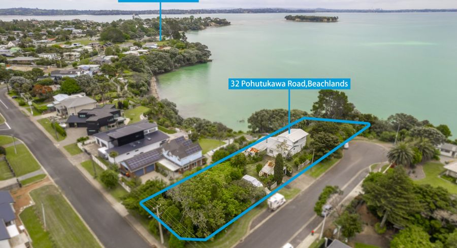  at 32 Pohutukawa Road, Beachlands, Auckland