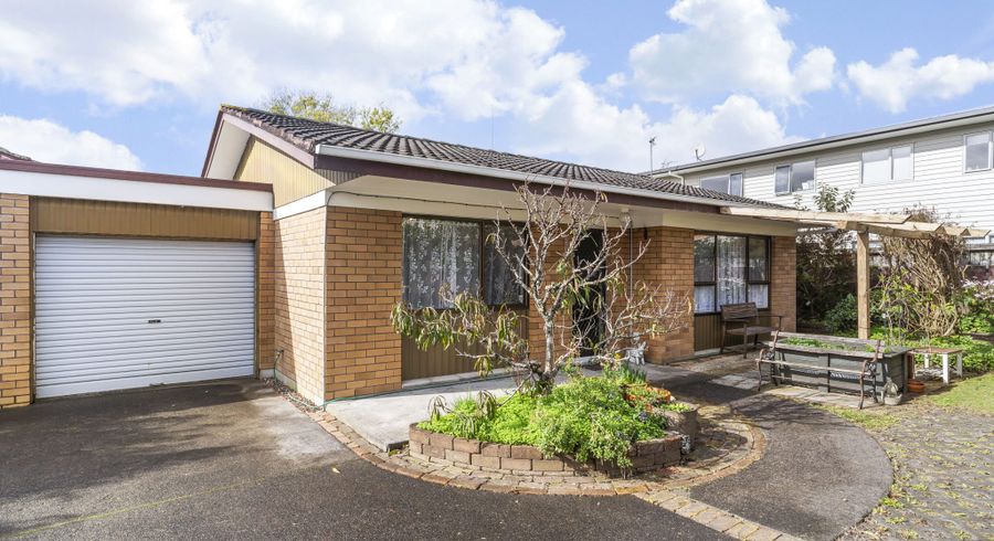  at 2/25 Ti Nana Cres, Henderson, Waitakere City, Auckland