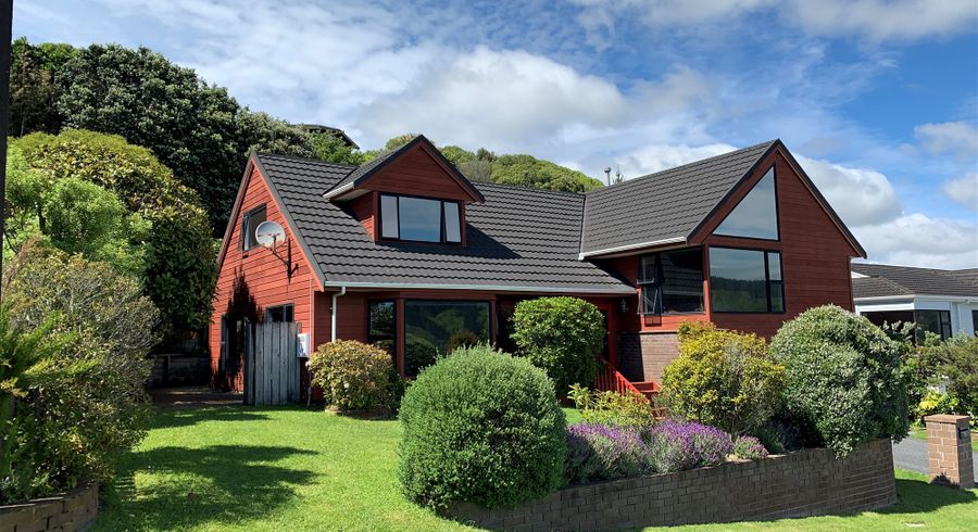  at 99 Woodman Drive, Tawa, Wellington