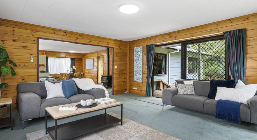  at 126 Laingholm Drive, Laingholm, Waitakere City, Auckland