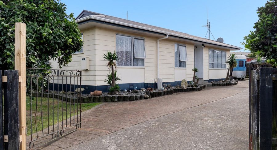  at 5 Eversham Road, Mount Maunganui, Tauranga, Bay Of Plenty
