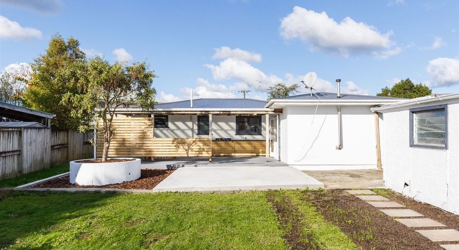  at 17 Norwich Place, Awapuni, Palmerston North