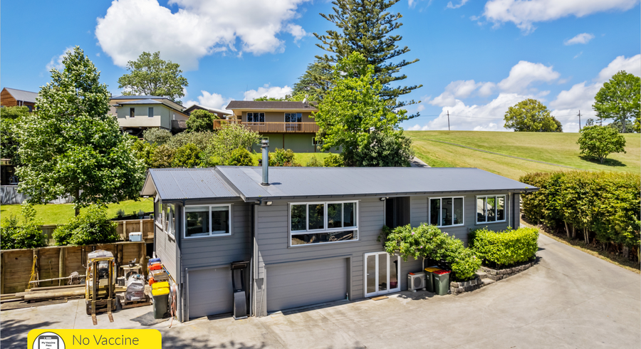  at 4 Hutchinsons Road, Bucklands Beach, Auckland