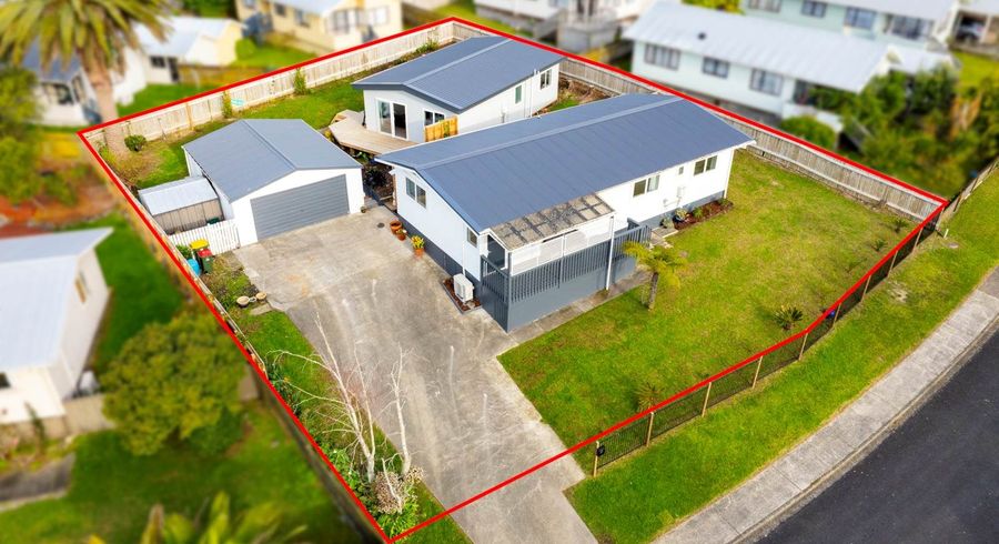  at 21 & 21A Patts Avenue, Glendene, Waitakere City, Auckland