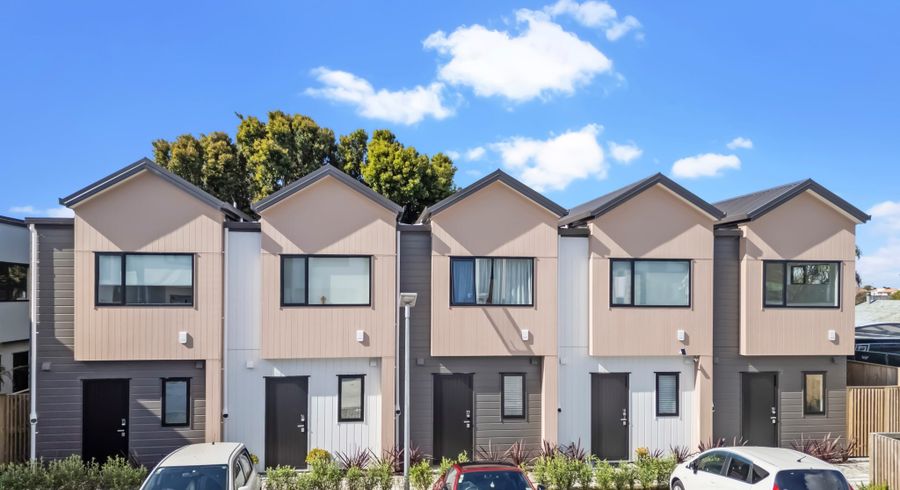  at 3/12 Arney Road, Ranui, Auckland
