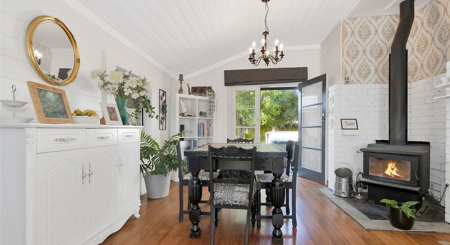  at 14 Parsonage Road, Woodend, Woodend