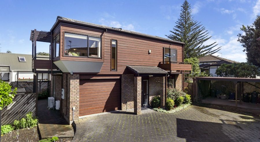  at 3/11 Faulkner Road, Northcote Point, Auckland