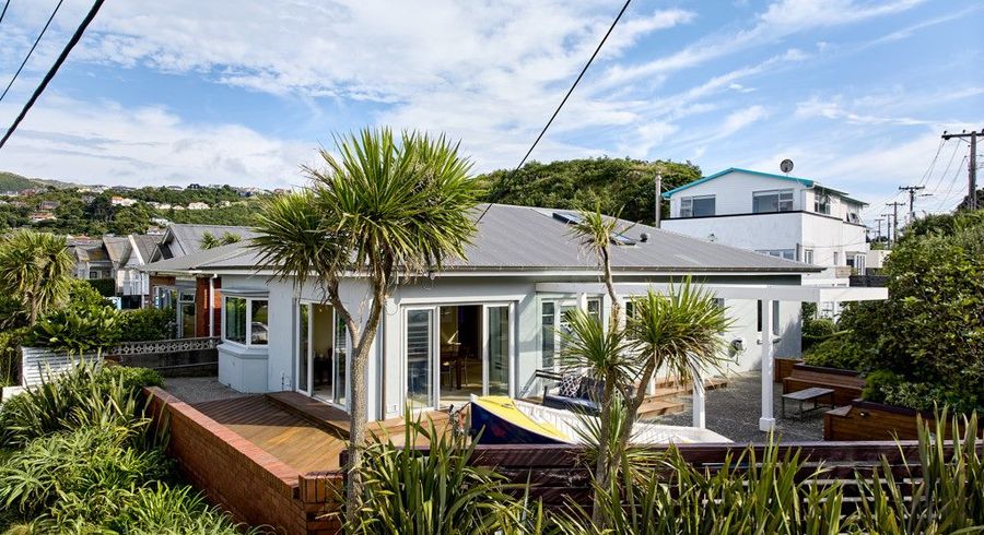  at 42 Brighton Street, Island Bay, Wellington