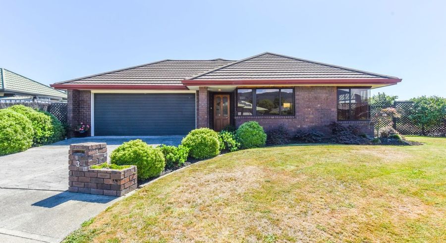  at 3 Maple Crescent, Richmond