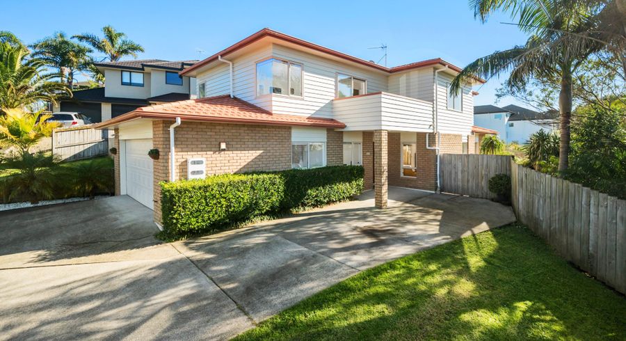  at 14 Meharg Place, Fairview Heights, Auckland