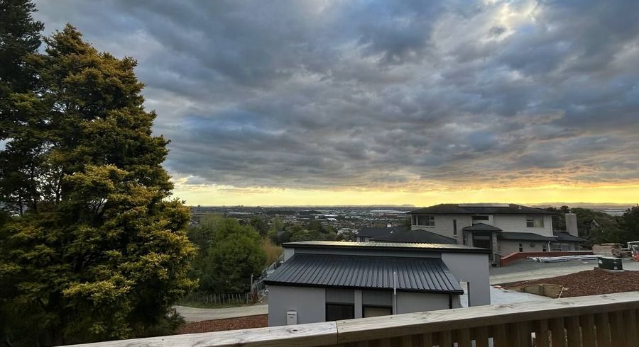  at 41B Gracechurch Drive, Flat Bush, Auckland