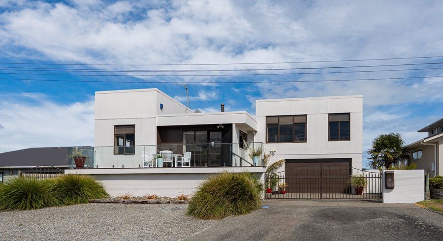  at 8 Roore Street, Foxton Beach, Horowhenua, Manawatu / Whanganui