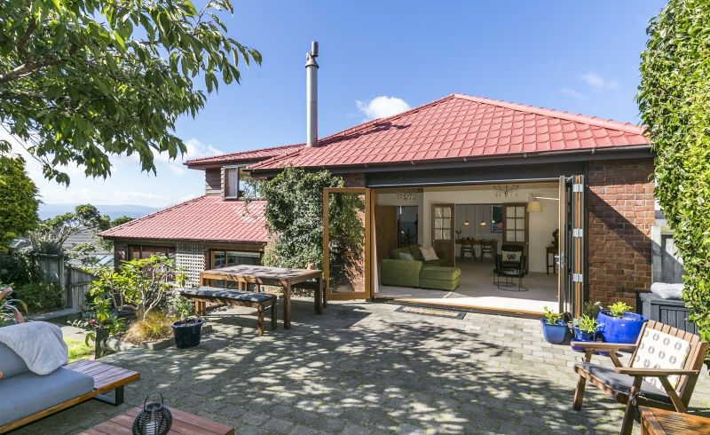  at 24 Satara Crescent, Khandallah, Wellington