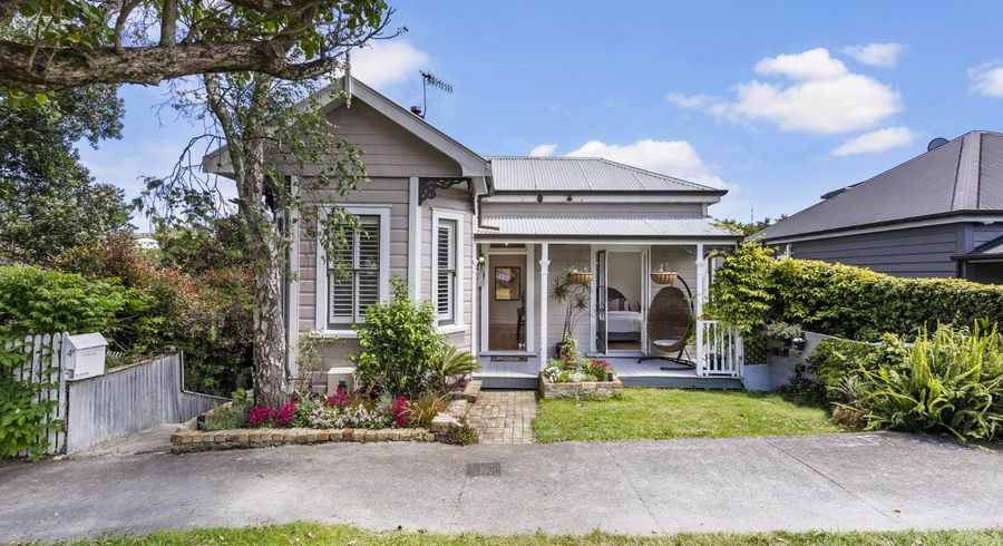  at 4 Alberon Place, Parnell, Auckland