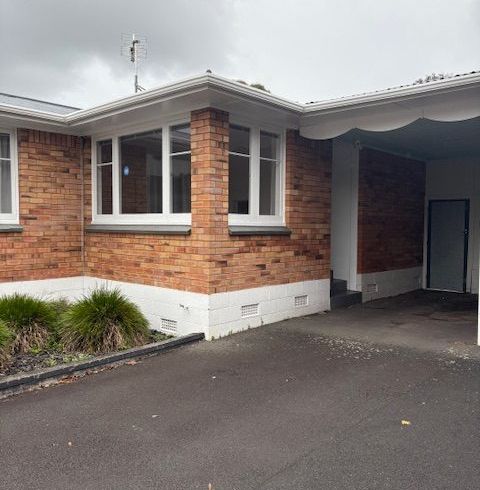  at 3/42 Lincoln Road, Henderson, Waitakere City, Auckland