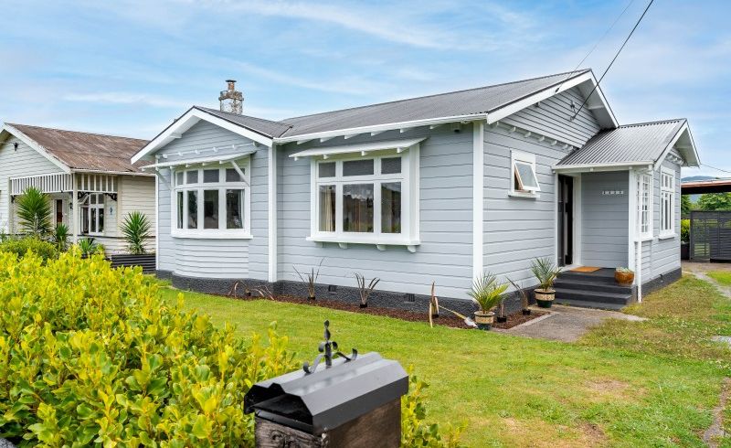  at 20 Wyndham Street, Carterton