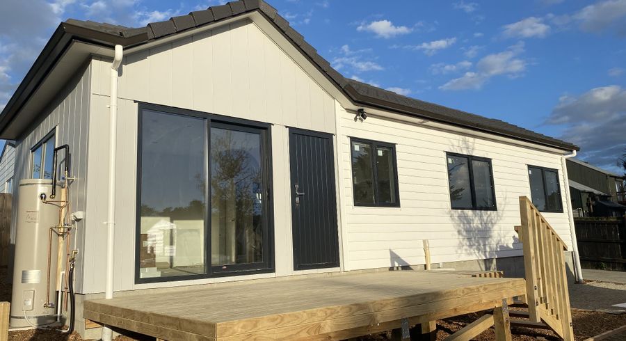  at 37 Seaward Place, Wattle Downs, Manukau City, Auckland