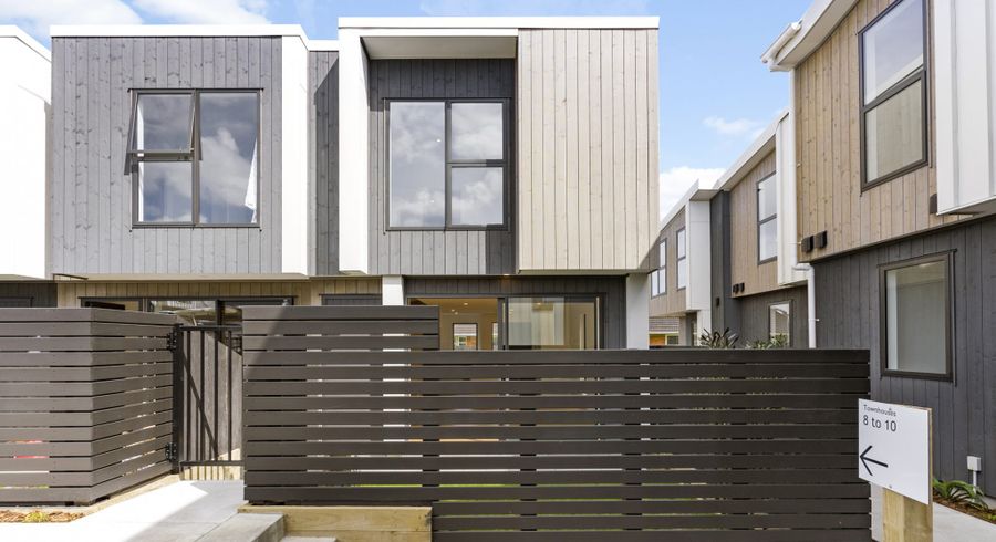  at 11/82 East Coast Road, Milford, North Shore City, Auckland