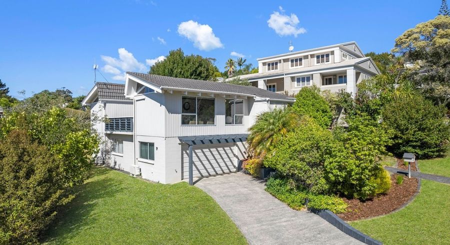  at 40 Saddleback Rise, Murrays Bay, North Shore City, Auckland