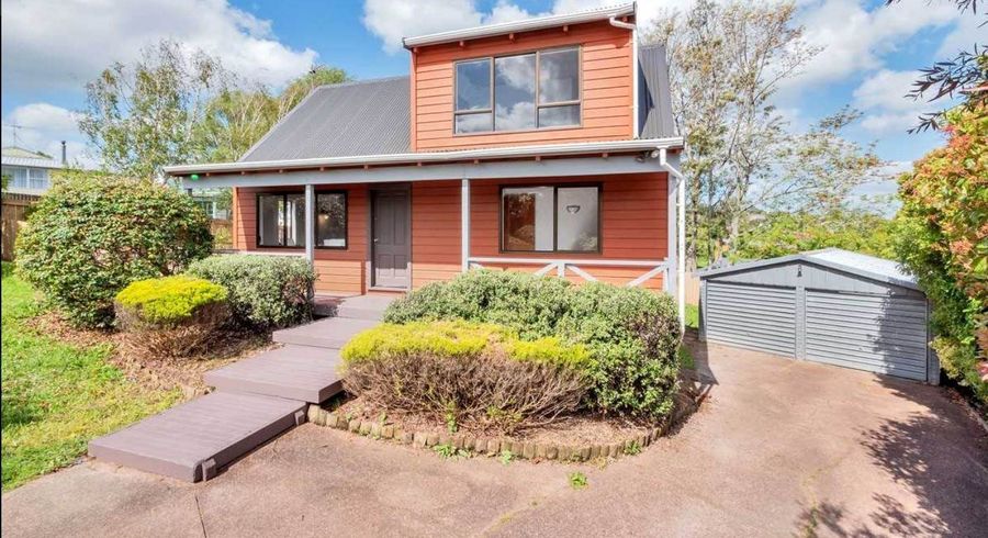  at 5 Kayle Glen, West Harbour, Waitakere City, Auckland
