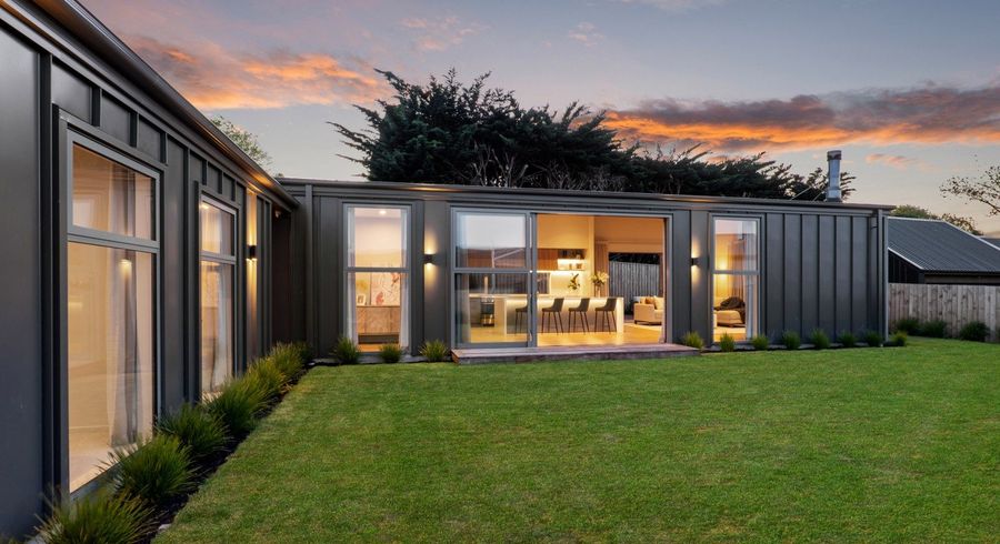  at 13 Barnfields Close, Kennedy's Bush, Christchurch City, Canterbury