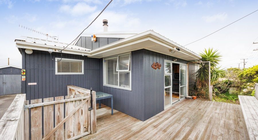  at 79 Nash Parade, Foxton Beach, Horowhenua, Manawatu / Whanganui