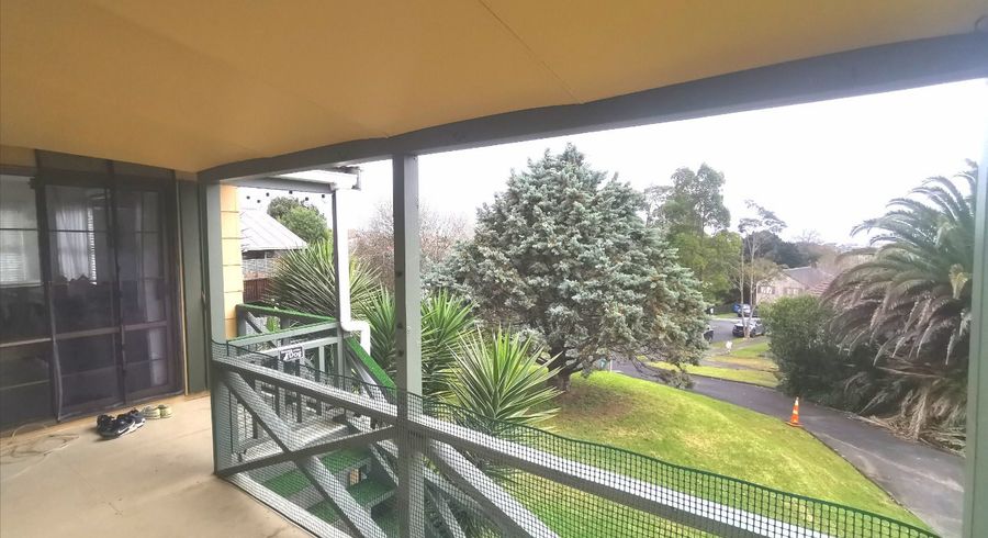  at 17 Palmetto Place, Goodwood Heights, Manukau City, Auckland