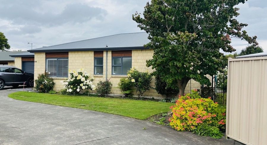  at 219 Frimley Oaks, Frimley, Hastings