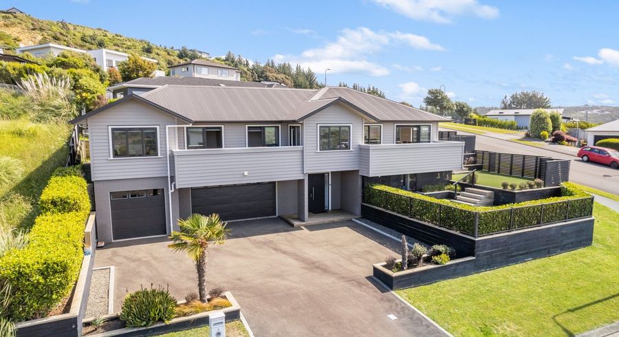  at 51 Endeavour Drive, Whitby, Porirua, Wellington
