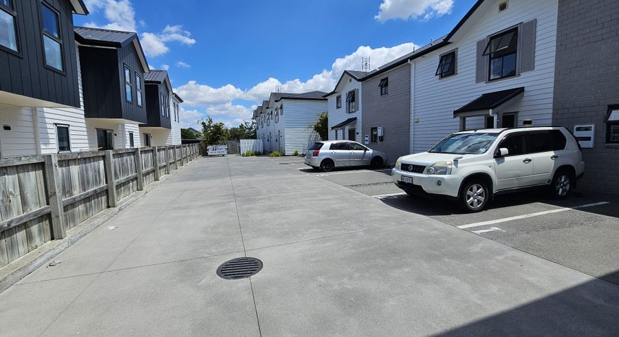  at Silverdale Road, Silverdale, Hamilton, Waikato