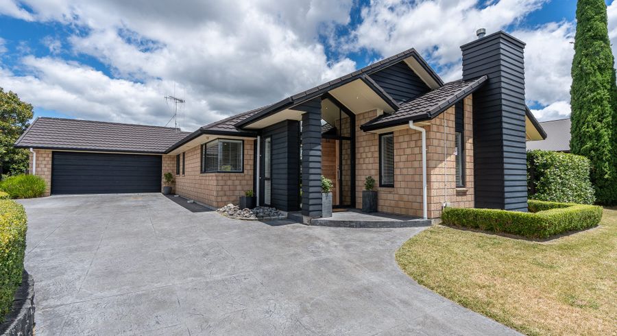  at 54 Palliser Drive, Huntington, Hamilton