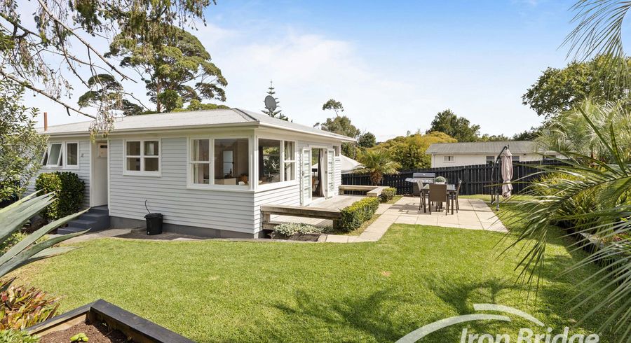  at 1/11 Roseneath Place, Birkdale, Auckland