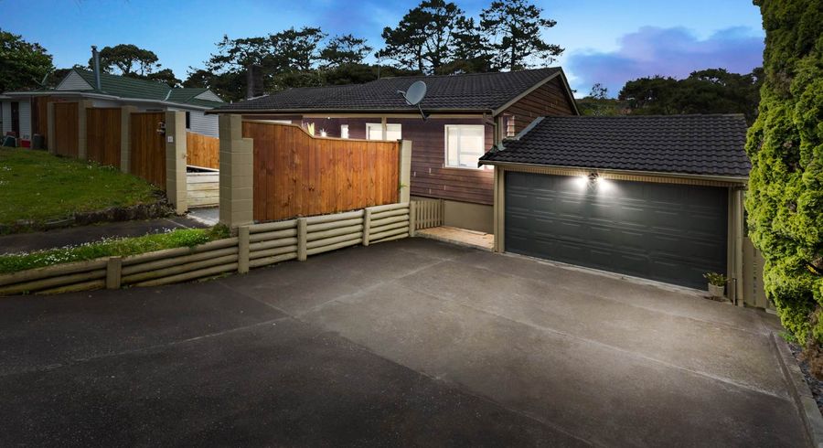  at 62 Easton Park Parade, Glenfield, Auckland