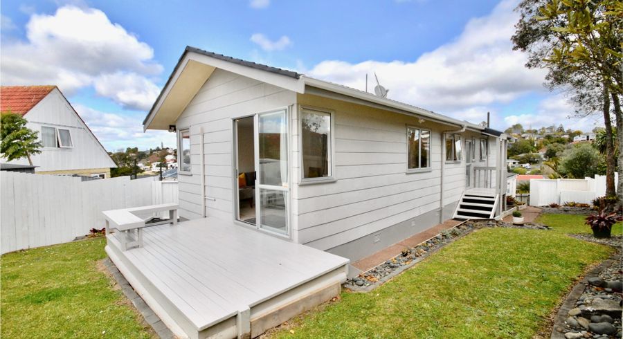  at 1/17 Athena Drive, Totara Vale, North Shore City, Auckland
