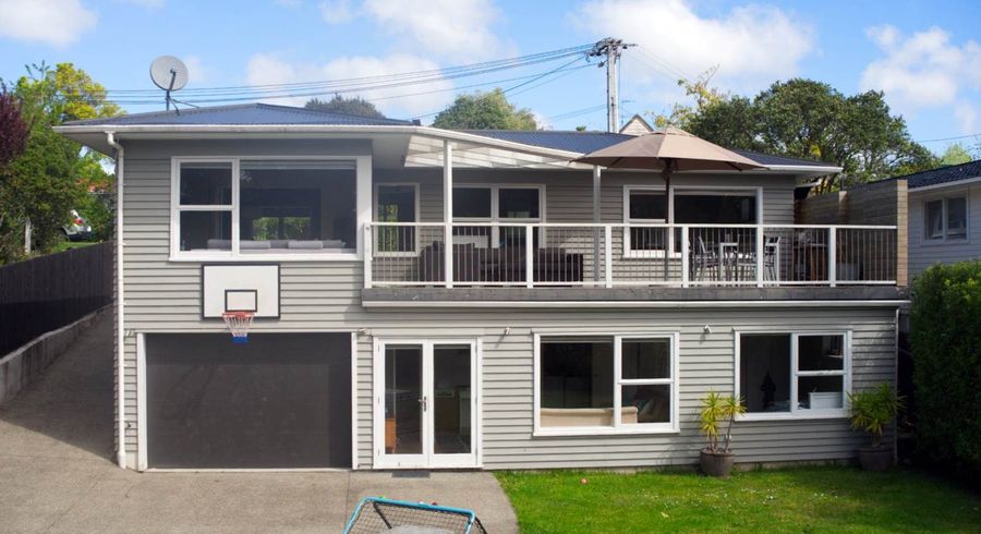  at 29 Kauri Glen Road, Northcote, Auckland