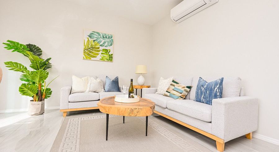  at 89B Whitford Road, Botany Downs, Manukau City, Auckland
