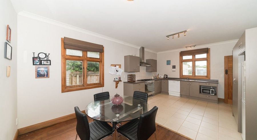  at 33 Thomson Street, West End, Palmerston North, Manawatu / Whanganui