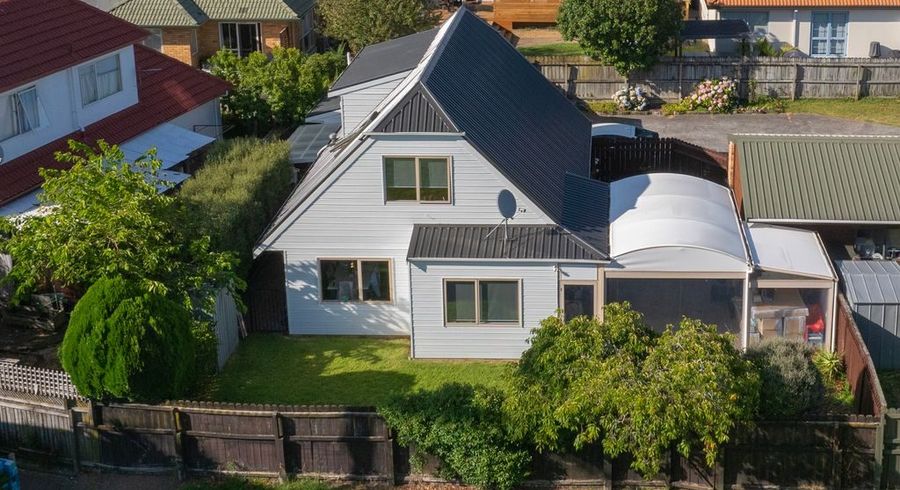  at 2/17 Daria Place, Northpark, Manukau City, Auckland