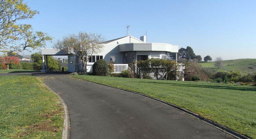  at 136 Wallace Road, Temple View, Hamilton